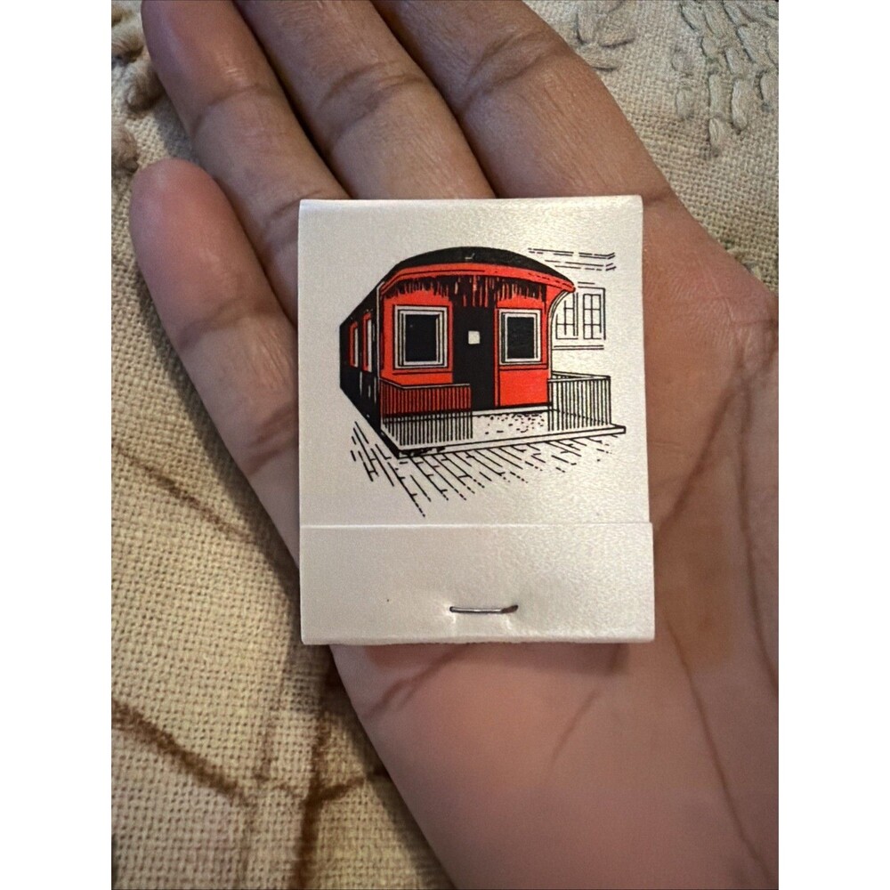 The Club Car Nantucket Massachusetts Matches Matchbook VTG